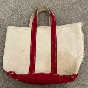 80’s Vintage L.L. Bean Cream Boat and Tote with Red Straps, crinkle cut tag